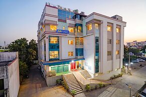 Fabhotel Arc Homes