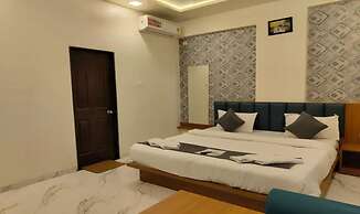 Fabhotel Sunrise Comforts