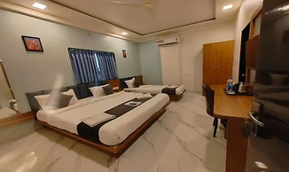 Fabhotel Sunrise Comforts