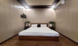 Fabhotel Blest Inn
