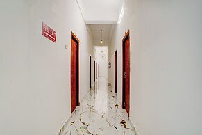 Fabhotel Redmoon Residency Elite