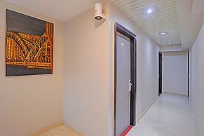 Fabhotel Golden Galaxy
