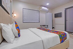 Fabhotel Golden Galaxy