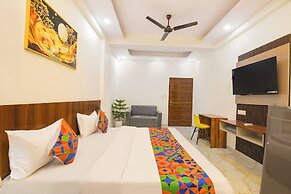 FabHotel 24x Living