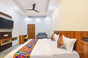 FabHotel 24x Living