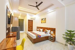 FabHotel 24x Living