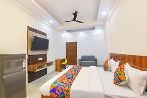 FabHotel 24x Living