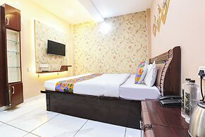 Fabhotel Suraj Palace
