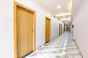 Fabhotel Suraj Palace