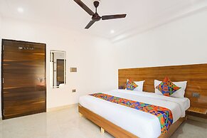 Fabhotel Royal Regency
