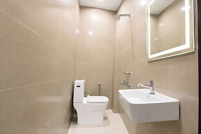 Fabhotel Royal Regency