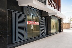 Fabhotel Royal Regency