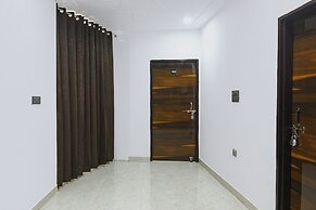 Fabhotel Royal Regency