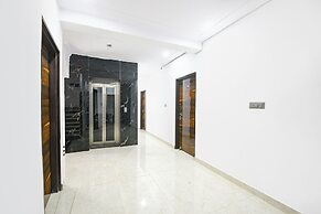 Fabhotel Royal Regency