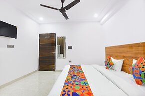 Fabhotel Royal Regency