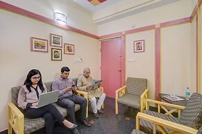 Fabhotel Raj Inn