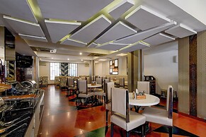 Fabhotel Raj Inn
