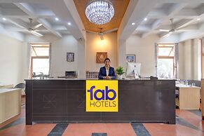 Fabhotel Raj Inn