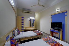 Fabhotel Raj Inn