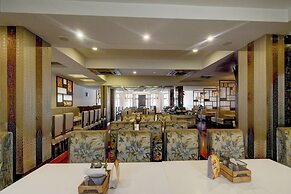Fabhotel Raj Inn