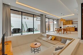 Villa RHYS - Canggu