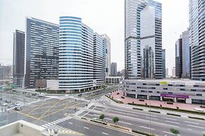 Downtown Dubai - Pool & Gym Access
