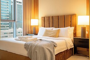 Downtown Dubai - Pool & Gym Access