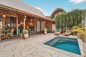 Deluxe Room with Pool Access