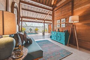 Deluxe Room with Pool Access