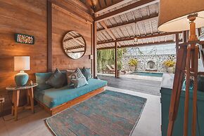 Deluxe Room with Pool Access