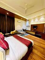 DREAMZ INN & SUITE