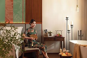 Chinese-style garden resort hotel