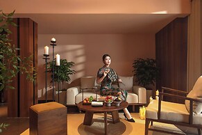 Chinese-style garden resort hotel