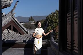Chinese-style garden resort hotel