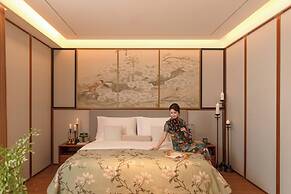 Chinese-style garden resort hotel