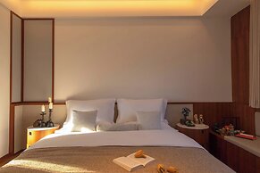 Chinese-style garden resort hotel