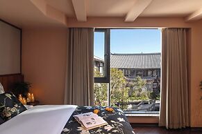 Chinese-style garden resort hotel