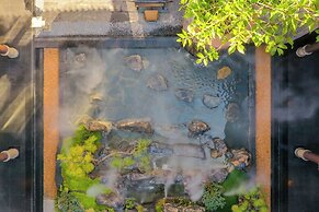 Chinese-style garden resort hotel