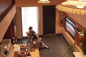 Chinese-style garden resort hotel