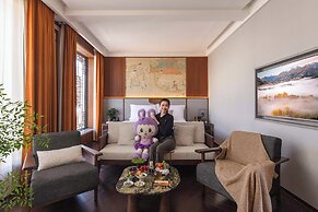 Chinese-style garden resort hotel