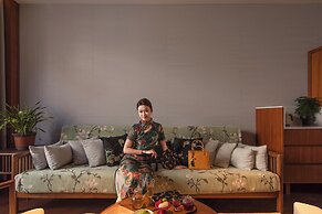 Chinese-style garden resort hotel