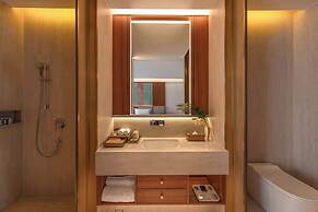 Chinese-style garden resort hotel