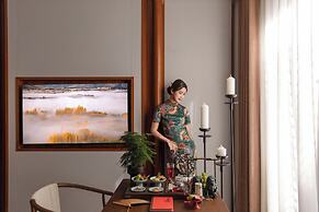 Chinese-style garden resort hotel