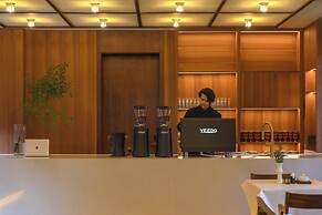 Chinese-style garden resort hotel