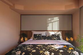 Chinese-style garden resort hotel