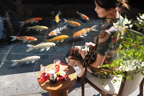 Chinese-style garden resort hotel
