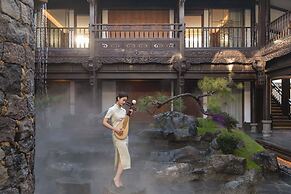 Chinese-style garden resort hotel