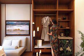Chinese-style garden resort hotel