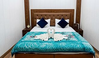 The Ghat Side home stay