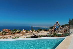 Plethora Luxury Suites